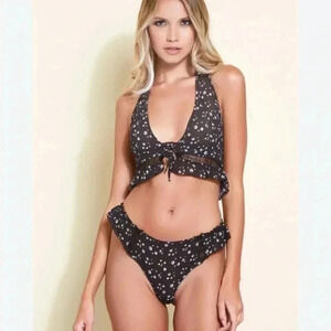 NWOT HAUTE NORDSTROM BONDED  HALTER BRALETTE S